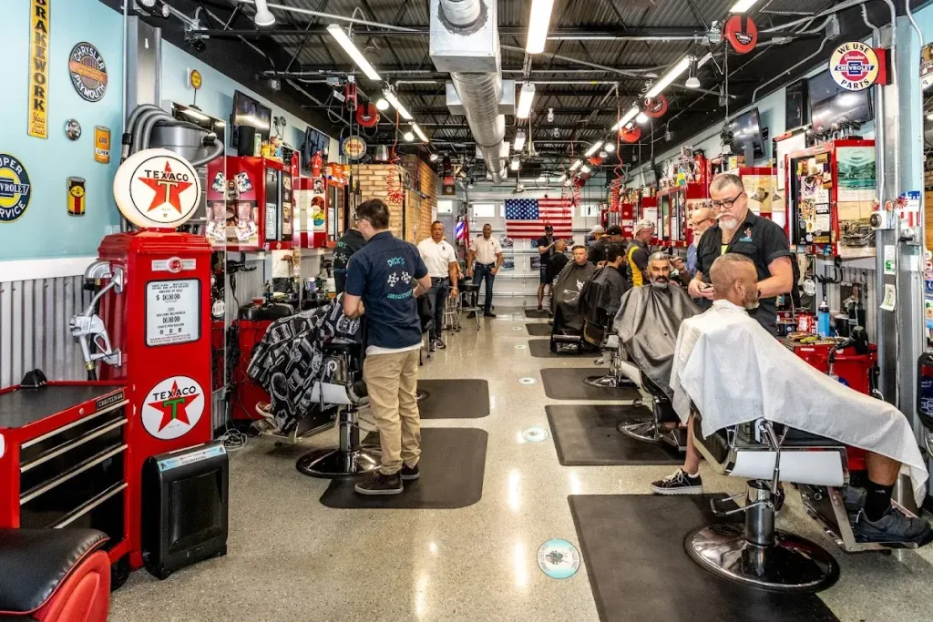 Dick's Service Station — Barber shop in Oakland Park